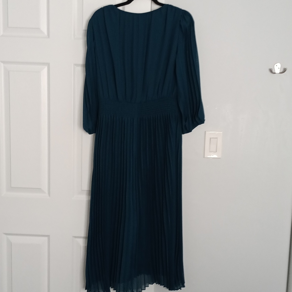 NWT Adorable Taylor Teal Vneck Pleated Midi Dress - Picture 4 of 4